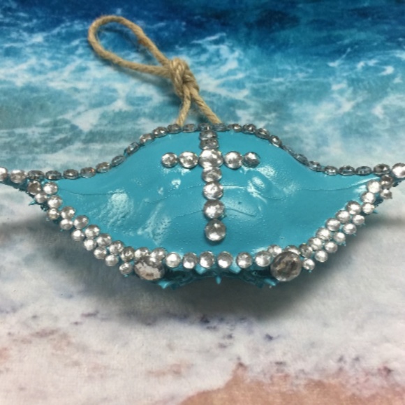 Crab Shell Art Ornament - Picture 3 of 5